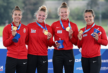 Károlis hallgató a világbajnoki dobogón