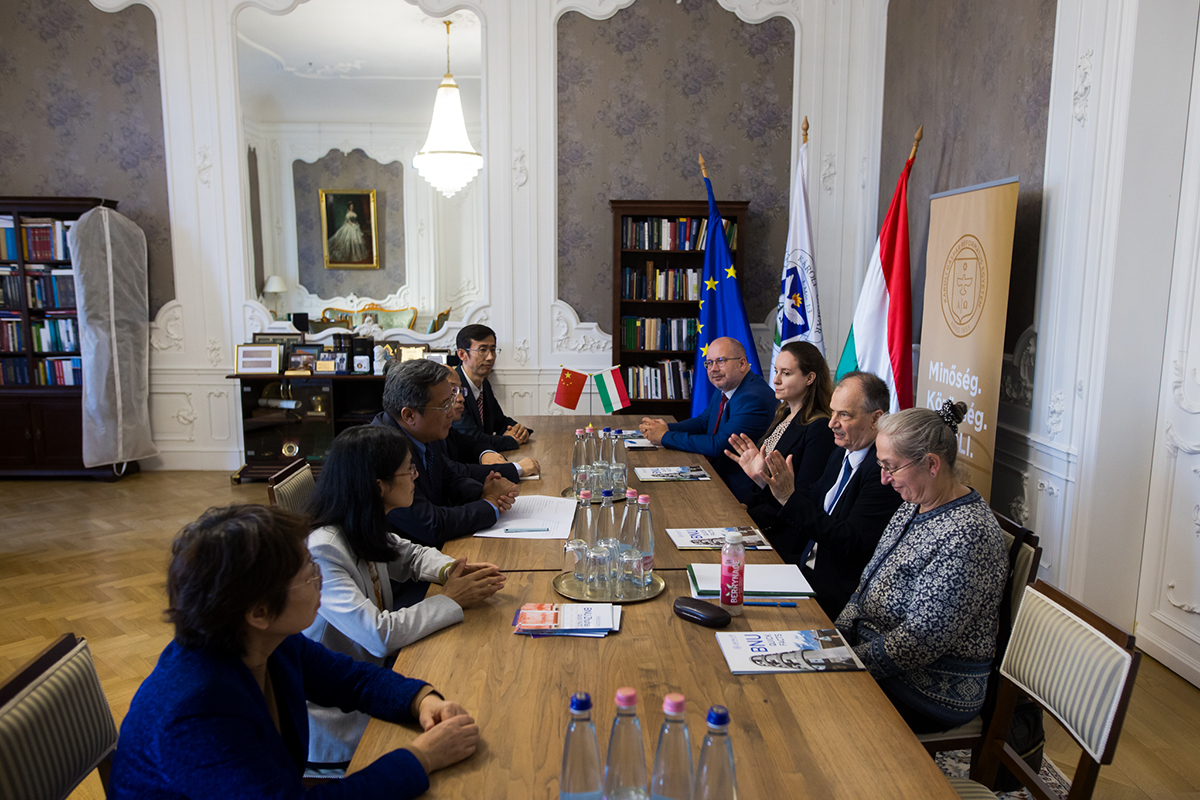 Visit from Beijing Normal University - photo