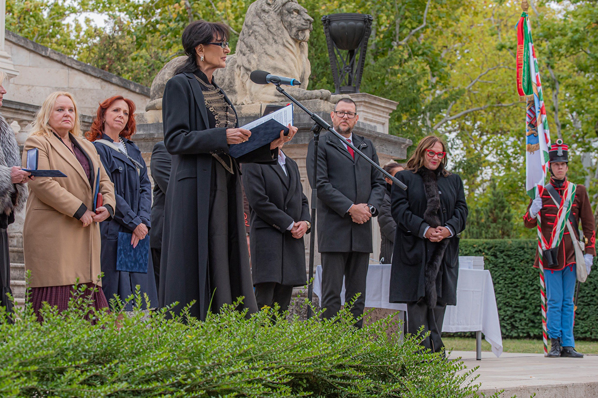 Zichy Antónia-díjat vehetett át Bán Teodóra közkapcsolati és kommunikációs főigazgató