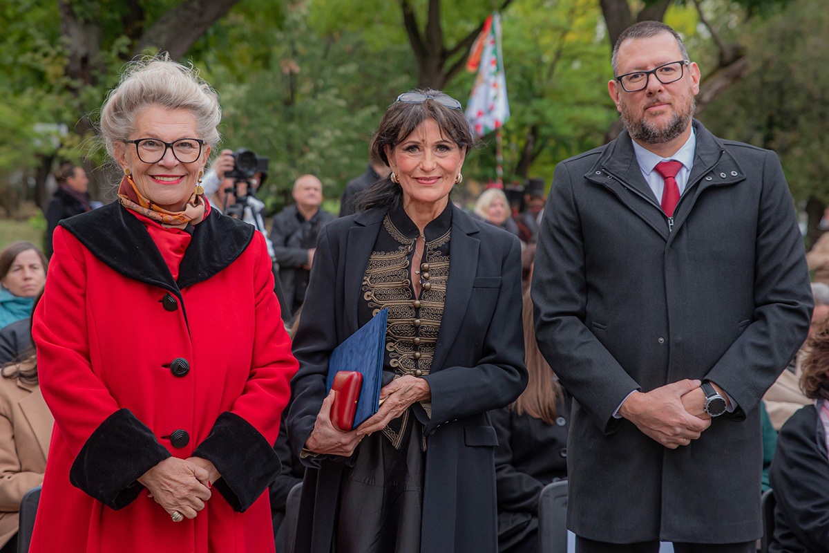 Zichy Antónia-díjat vehetett át Bán Teodóra közkapcsolati és kommunikációs főigazgató
