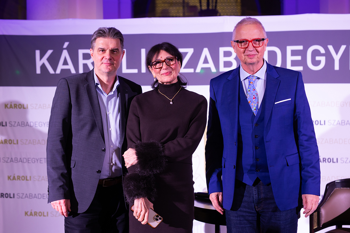 A műkereskedelem világa tárult fel a januári Károli Szabadegyetemen - Fertőszögi Péter - Trócsányi László