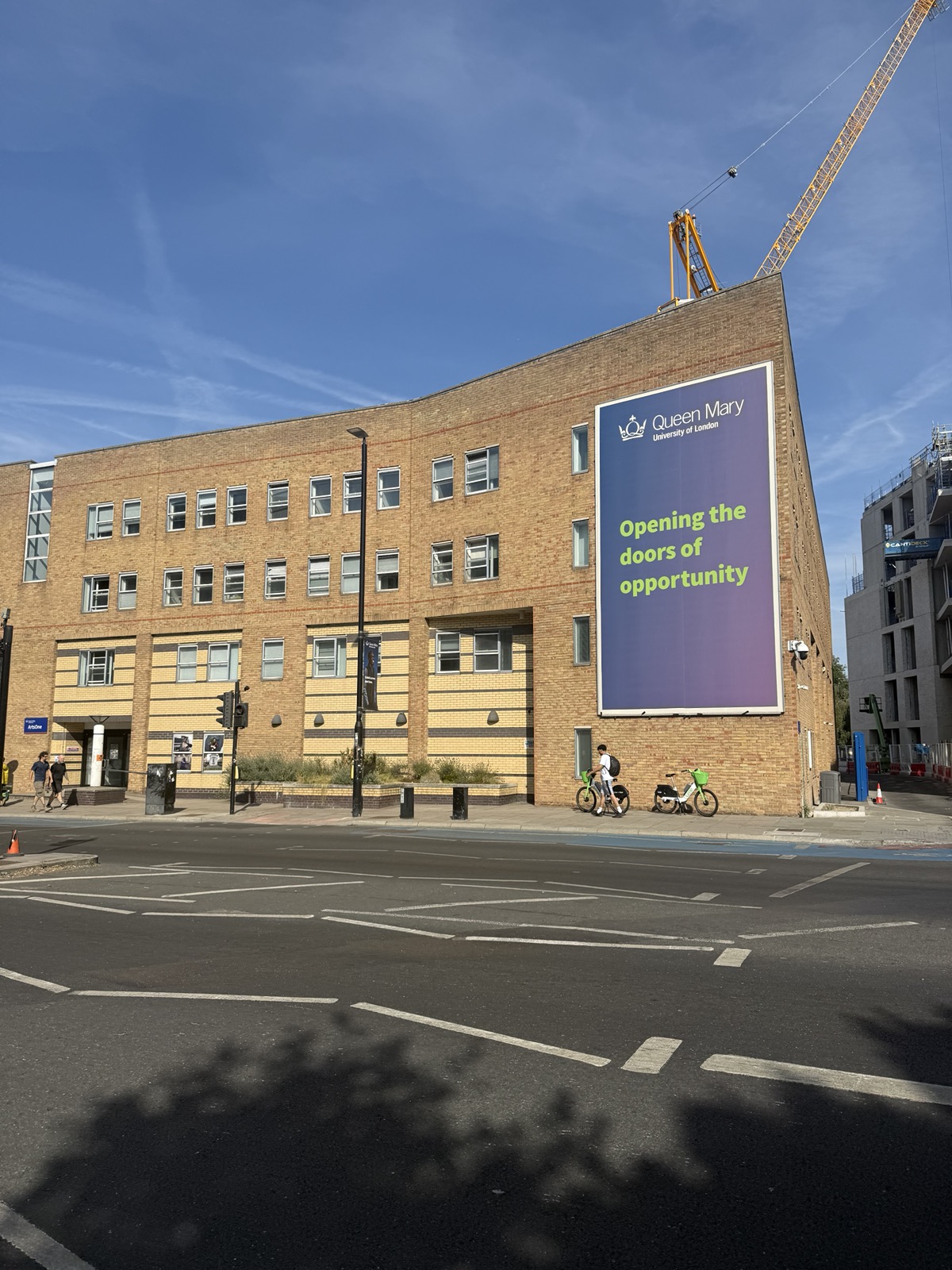 Vendégprofesszori előadások a Queen Mary University of London nyári egyetemén - fotók