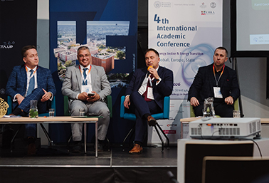 Szuchy Róbert professzor előadása a katowicei nemzetközi energiajogi konferencián - esemény fotó
