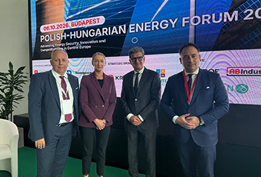 A Lengyel–Magyar Energia Fórum 2026 nyitópaneljének résztvevői a HUNGEXPO-n (2026. október 6.) - fotó