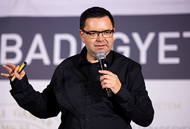 Kiss László