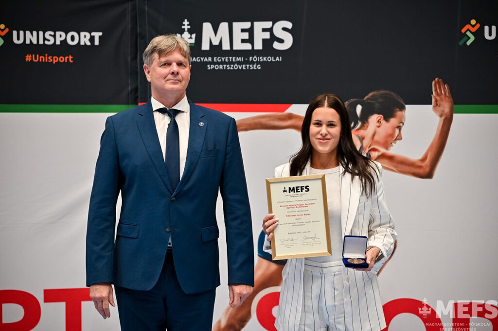 Trócsányi Hanna kitüntetett fotó