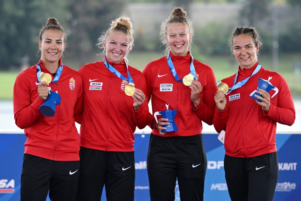 Károlis hallgató a világbajnoki dobogón